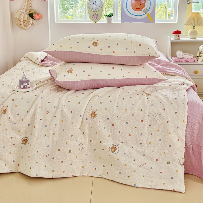 91家纺网 家纺一手货源 找家纺 利禾家纺 2026春夏新款泡芙纱简约夏被四件套夏凉被空调被 熊博士-简约