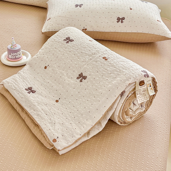 利禾家纺 2026春夏新款泡芙纱简约夏被四件套夏凉被空调被 樱桃波点-简约