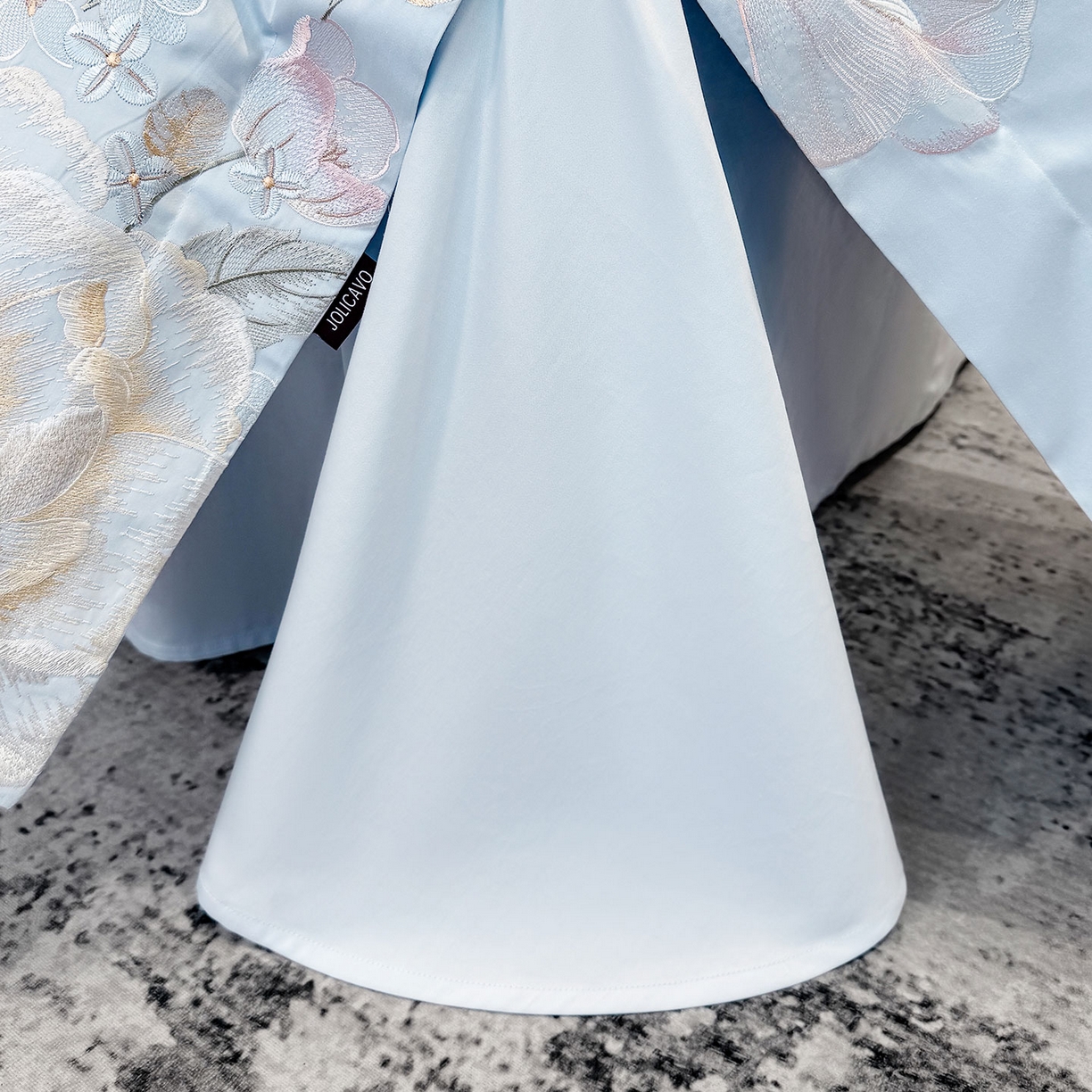 91家纺网 家纺一手货源 找家纺 2026新品高档轻奢风100支贡缎长绒棉纯棉四件套全棉重工刺绣被套床单床笠新品四季款床上用品 花影-慕蓝