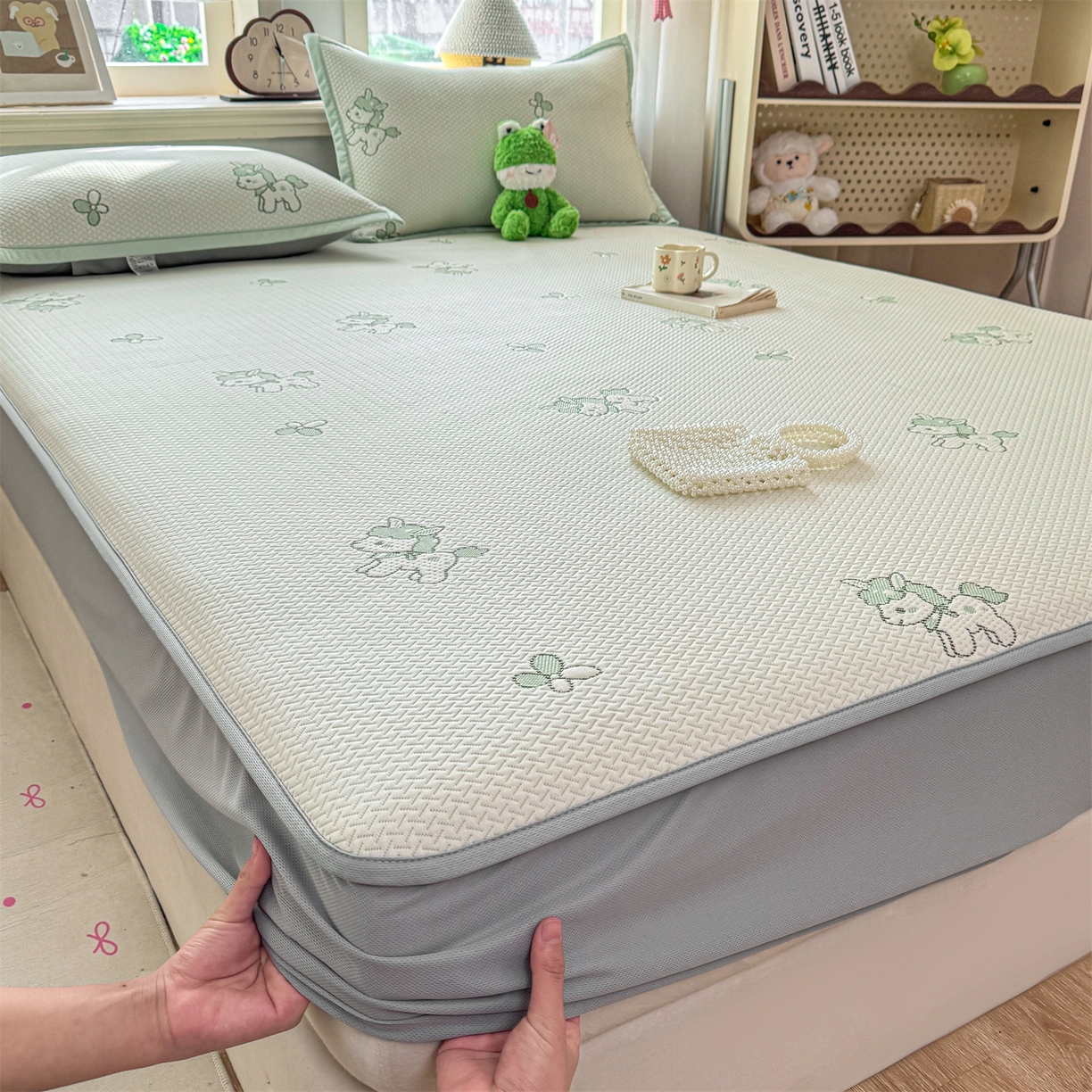 91家纺网 家纺一手货源 找家纺 源舍家纺 2026新款A类PE卡通凉席三件套小红书爆款可水洗空调软席凉感值超0.25萌驹小马床笠款系列 萌驹-薄荷