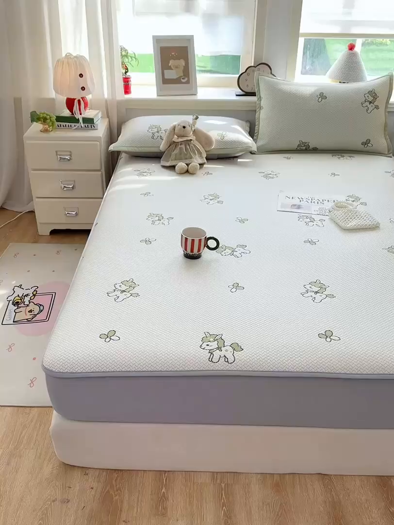 91家纺网 家纺一手货源 找家纺 （总）源舍家纺 2026新款A类PE卡通凉席三件套小红书爆款可水洗空调软席凉感值超0.25萌驹小马床笠款系列