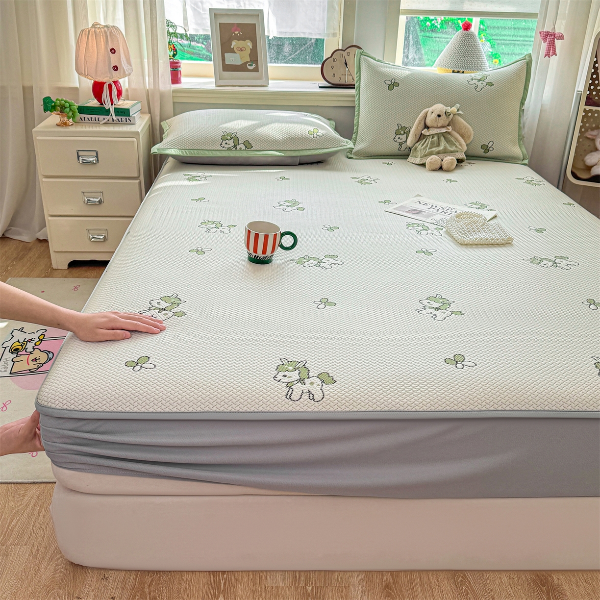 91家纺网 家纺一手货源 找家纺 （总）源舍家纺 2026新款A类PE卡通凉席三件套小红书爆款可水洗空调软席凉感值超0.25萌驹小马床笠款系列