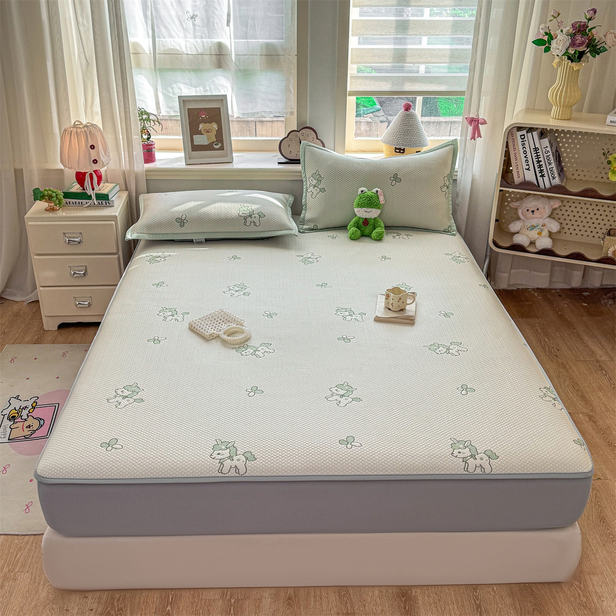 91家纺网 家纺一手货源 找家纺 源舍家纺 2026新款A类PE卡通凉席三件套小红书爆款可水洗空调软席凉感值超0.25萌驹小马床笠款系列 萌驹-薄荷