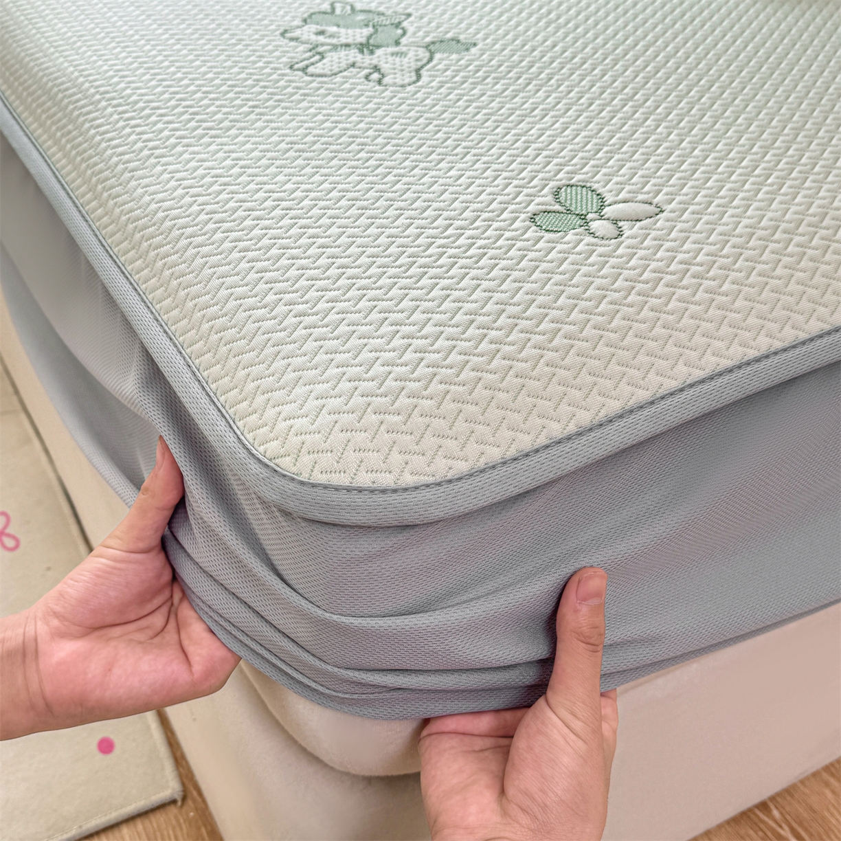 91家纺网 家纺一手货源 找家纺 （总）源舍家纺 2026新款A类PE卡通凉席三件套小红书爆款可水洗空调软席凉感值超0.25萌驹小马床笠款系列