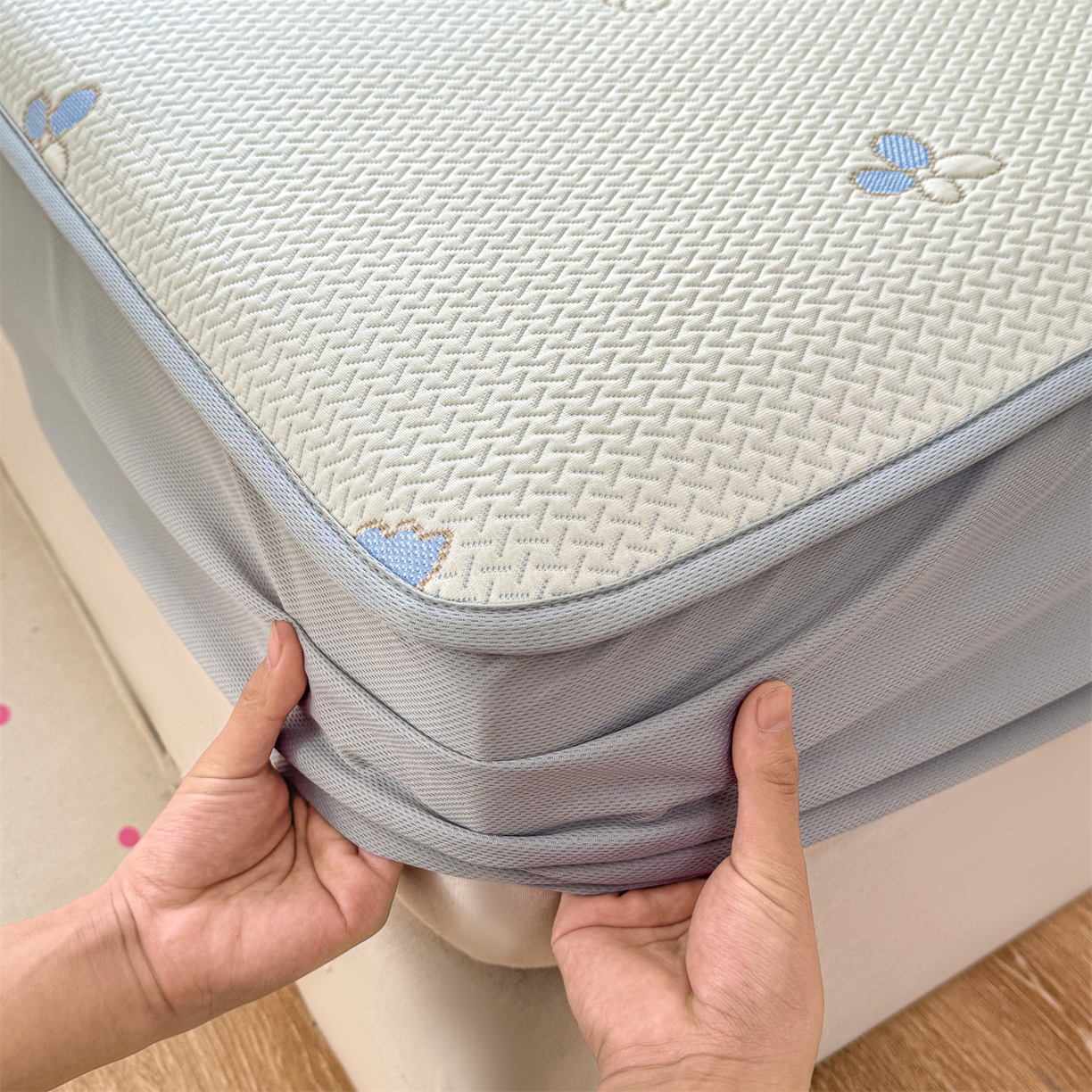 91家纺网 家纺一手货源 找家纺 源舍家纺 2026新款A类PE卡通凉席三件套小红书爆款可水洗空调软席凉感值超0.25萌驹小马床笠款系列 萌驹-星云