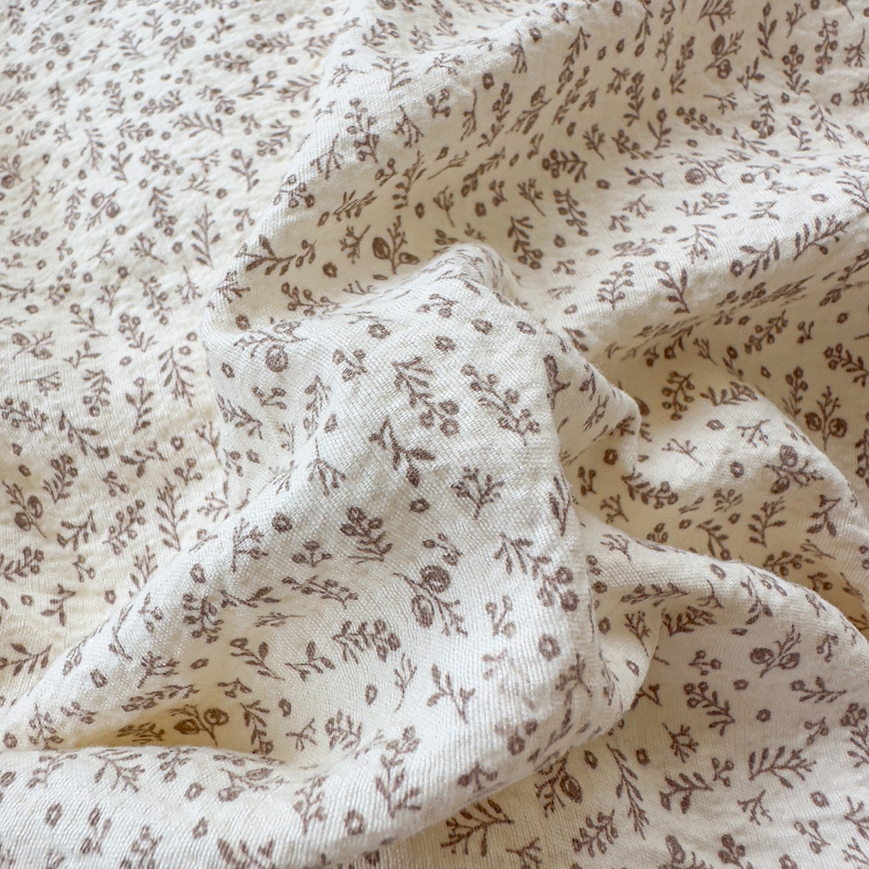 91家纺网 家纺一手货源 找家纺 星光耀 2026春夏新品加厚皱皱纱床盖四件套系列 小美好-咖