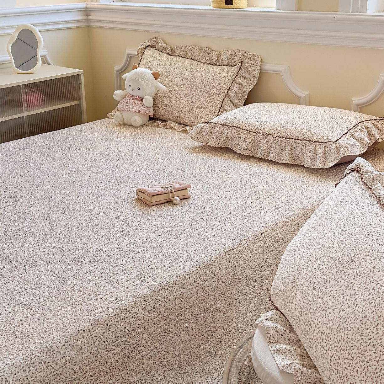 91家纺网 家纺一手货源 找家纺 星光耀 2026春夏新品加厚皱皱纱床盖四件套系列 小美好-咖