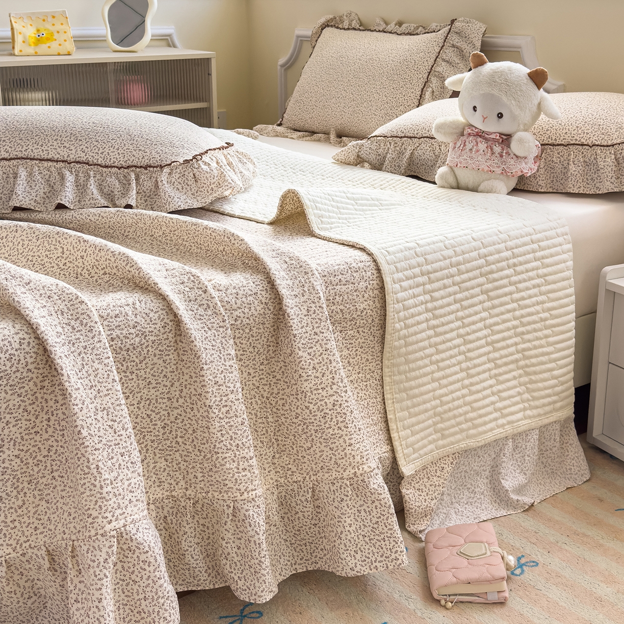 91家纺网 家纺一手货源 找家纺 星光耀 2026春夏新品加厚皱皱纱床盖四件套系列 小美好-咖