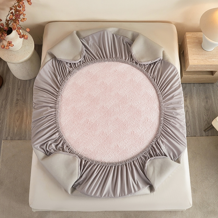 91家纺网 家纺一手货源 找家纺 桂雅居 2026新款进口高分子素夏轻居床裙床笠款凉席三件套（会员减15 控价：不低于298（券后）） 温柔粉