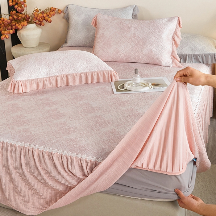 91家纺网 家纺一手货源 找家纺 桂雅居 2026新款进口高分子素夏轻居床裙床笠款凉席三件套（会员减15 控价：不低于298（券后）） 温柔粉