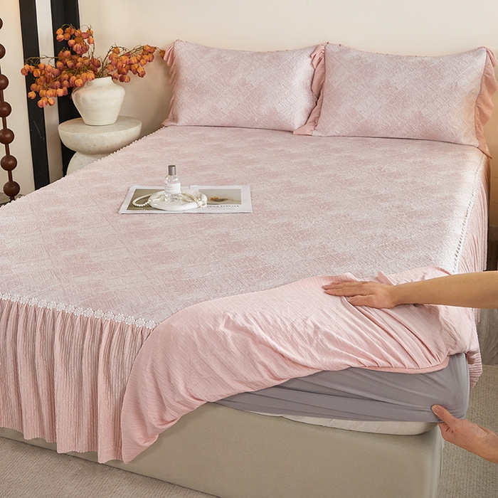 91家纺网 家纺一手货源 找家纺 桂雅居 2026新款进口高分子素夏轻居床裙床笠款凉席三件套（会员减15 控价：不低于298（券后）） 温柔粉