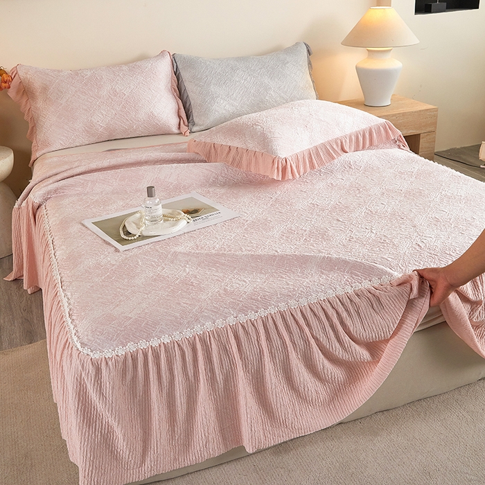 91家纺网 家纺一手货源 找家纺 桂雅居 2026新款进口高分子素夏轻居床裙床笠款凉席三件套（会员减15 控价：不低于298（券后）） 温柔粉