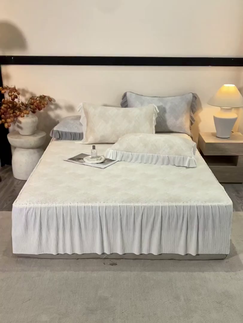 91家纺网 家纺一手货源 找家纺 桂雅居 2026新款进口高分子素夏轻居床裙床笠款凉席三件套（会员减15 控价：不低于298（券后）） 米咖色