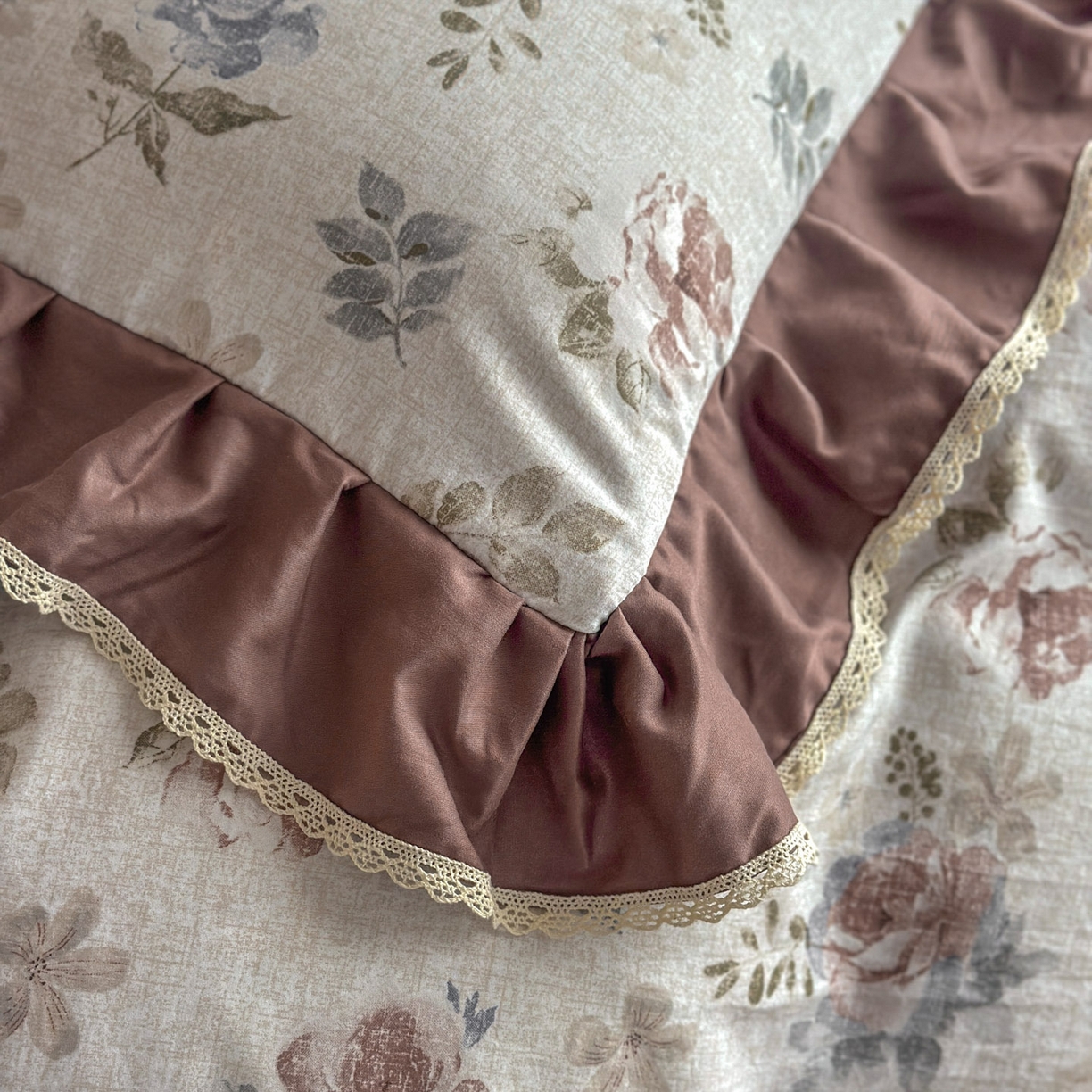 91家纺网 家纺一手货源 找家纺 星光耀 2026新款A类高克重斜纹云柔棉床盖四件套 茶礼·梅子红