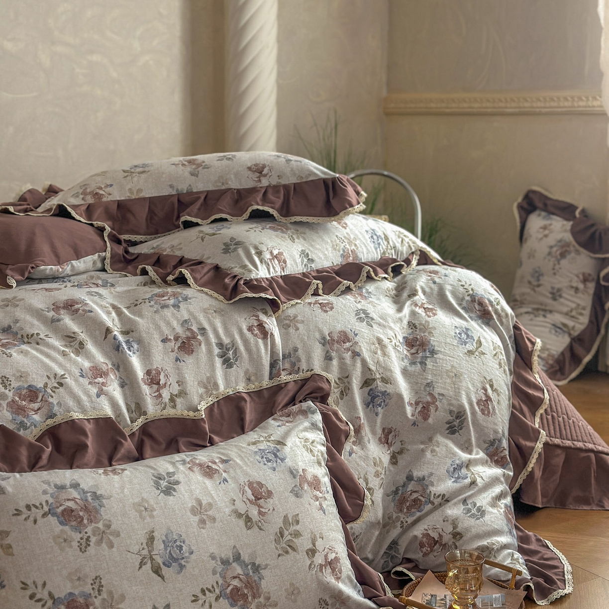 91家纺网 家纺一手货源 找家纺 星光耀 2026新款A类高克重斜纹云柔棉床盖四件套 茶礼·梅子红