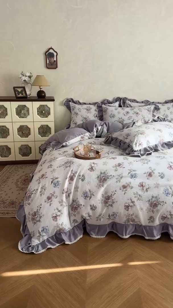 91家纺网 家纺一手货源 找家纺 星光耀 2026新款A类高克重斜纹云柔棉床盖四件套 茶礼·远山紫