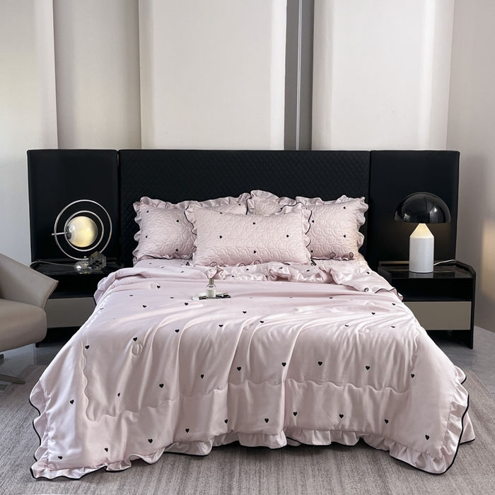 91家纺网 家纺一手货源 找家纺 星光耀 2026新款水洗真丝夏被床盖四件套 爱心甜桃粉