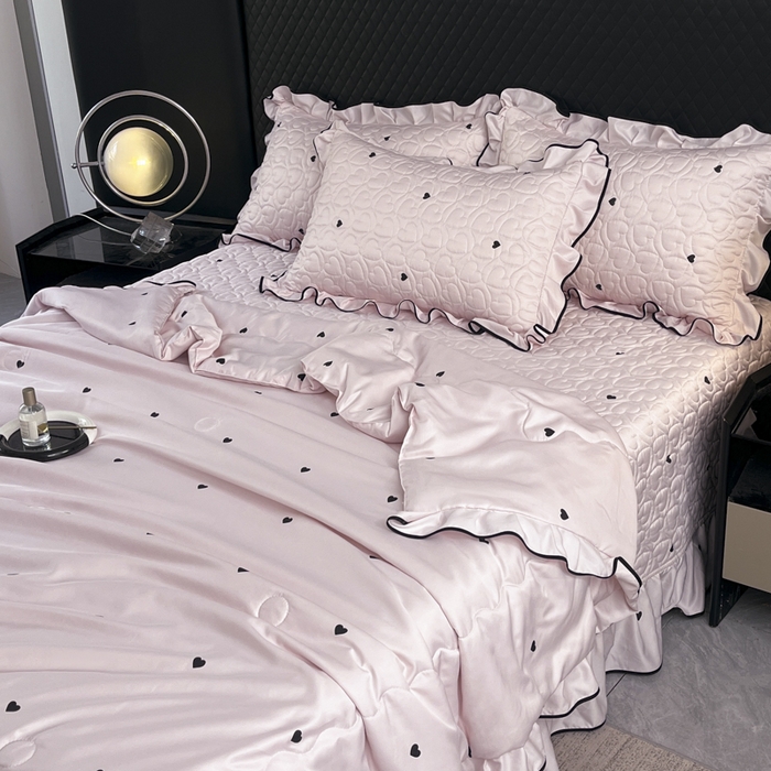 91家纺网 家纺一手货源 找家纺 星光耀 2026新款水洗真丝夏被床盖四件套 爱心甜桃粉
