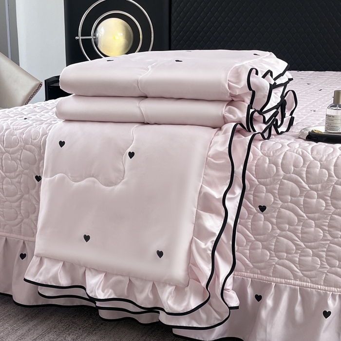 91家纺网 家纺一手货源 找家纺 星光耀 2026新款水洗真丝夏被床盖四件套 爱心甜桃粉