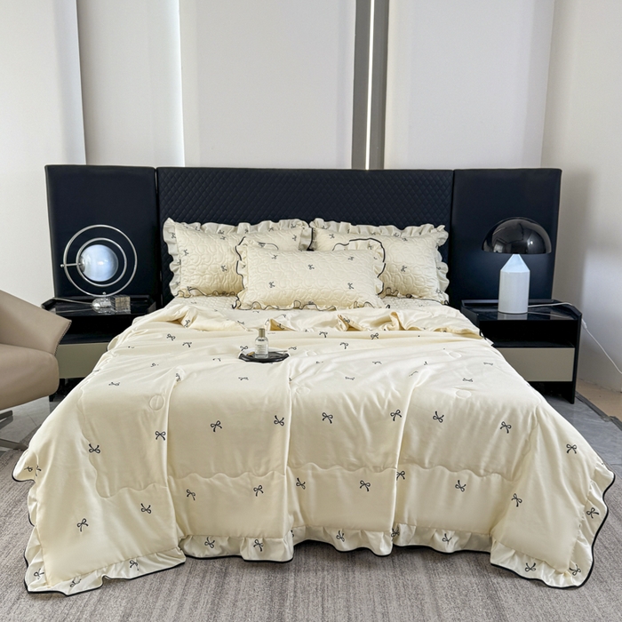 91家纺网 家纺一手货源 找家纺 星光耀 2026新款水洗真丝夏被床盖四件套 蝴蝶结芝士米