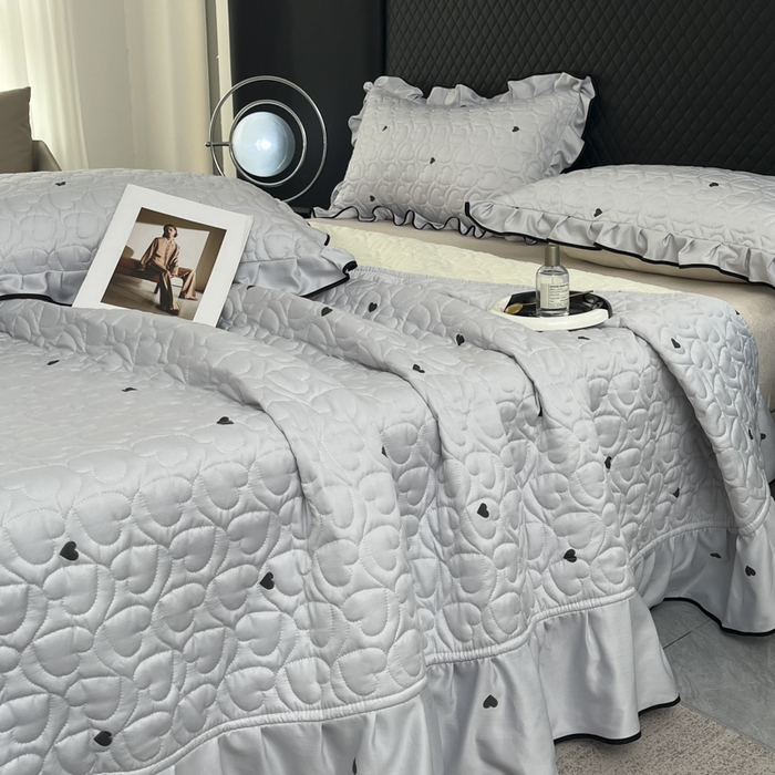 91家纺网 家纺一手货源 找家纺 星光耀 2026新款水洗真丝夏被床盖四件套 爱心太空灰