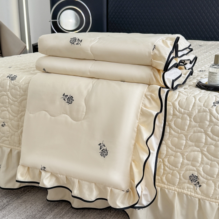 91家纺网 家纺一手货源 找家纺 星光耀 2026新款水洗真丝夏被床盖四件套 玫瑰芝士米