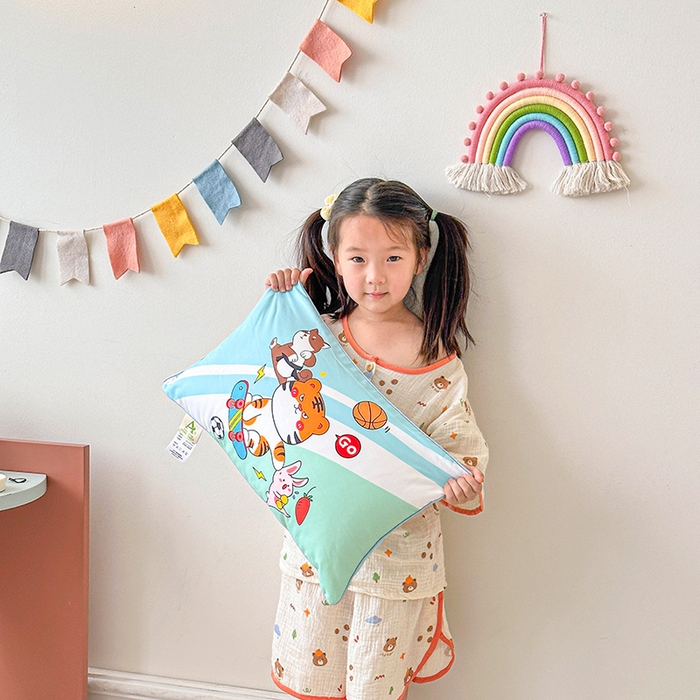 91家纺网 家纺一手货源 找家纺 2026新款卡通儿童枕头婴幼儿园可爱小枕头30*50cm 动物运动会