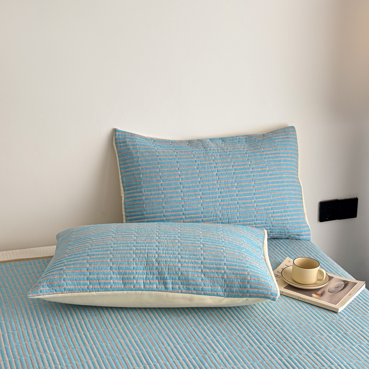 91家纺网 家纺一手货源 找家纺 妮可 2026新款全棉色织水洗棉床盖四件套-伦敦生活系列 伦敦生活-蓝卡