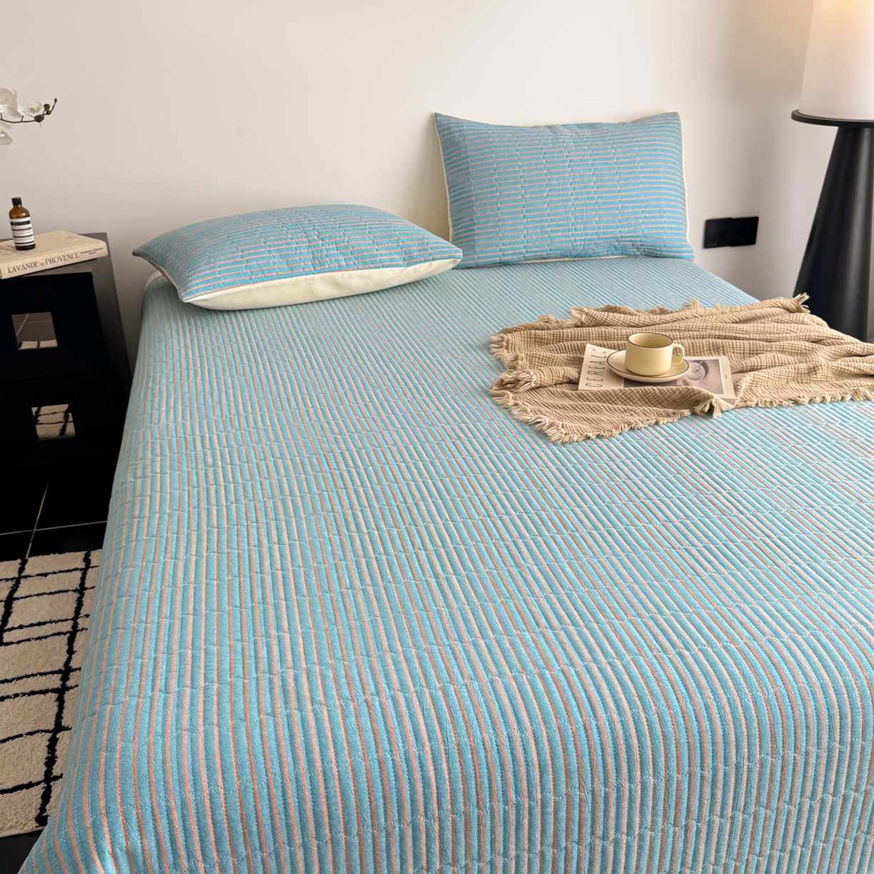 91家纺网 家纺一手货源 找家纺 妮可 2026新款全棉色织水洗棉床盖四件套-伦敦生活系列 伦敦生活-蓝卡