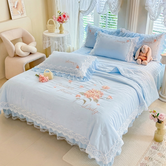 91家纺网 家纺一手货源 找家纺 （总）苏米娜家纺SUMINA 2026韩版亲肤水洗棉公主风夏被床盖款-花涧绣梦