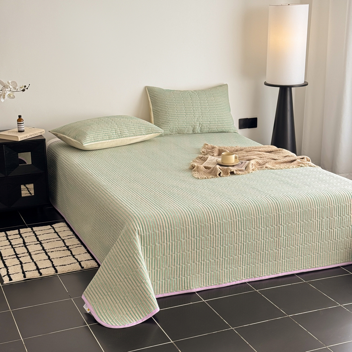 91家纺网 家纺一手货源 找家纺 妮可 2026新款全棉色织水洗棉床盖四件套-伦敦生活系列 伦敦生活-绿紫