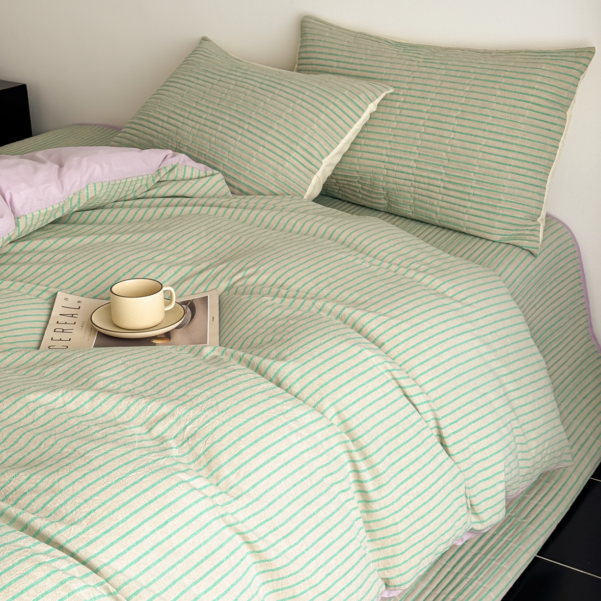 91家纺网 家纺一手货源 找家纺 妮可 2026新款全棉色织水洗棉床盖四件套-伦敦生活系列 伦敦生活-绿紫