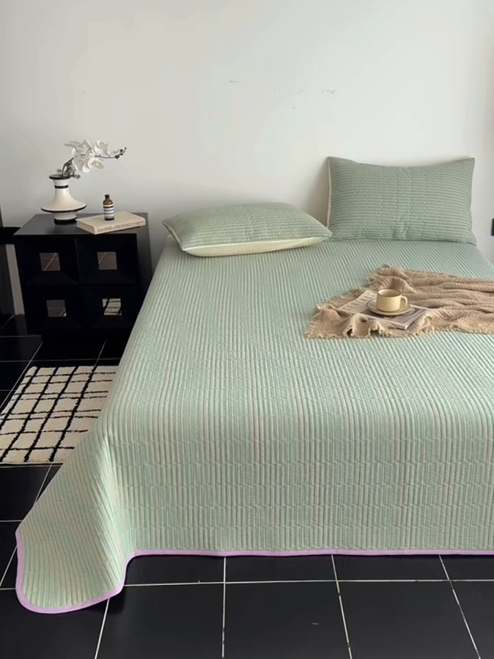 91家纺网 家纺一手货源 找家纺 妮可 2026新款全棉色织水洗棉床盖四件套-伦敦生活系列 伦敦生活-绿紫