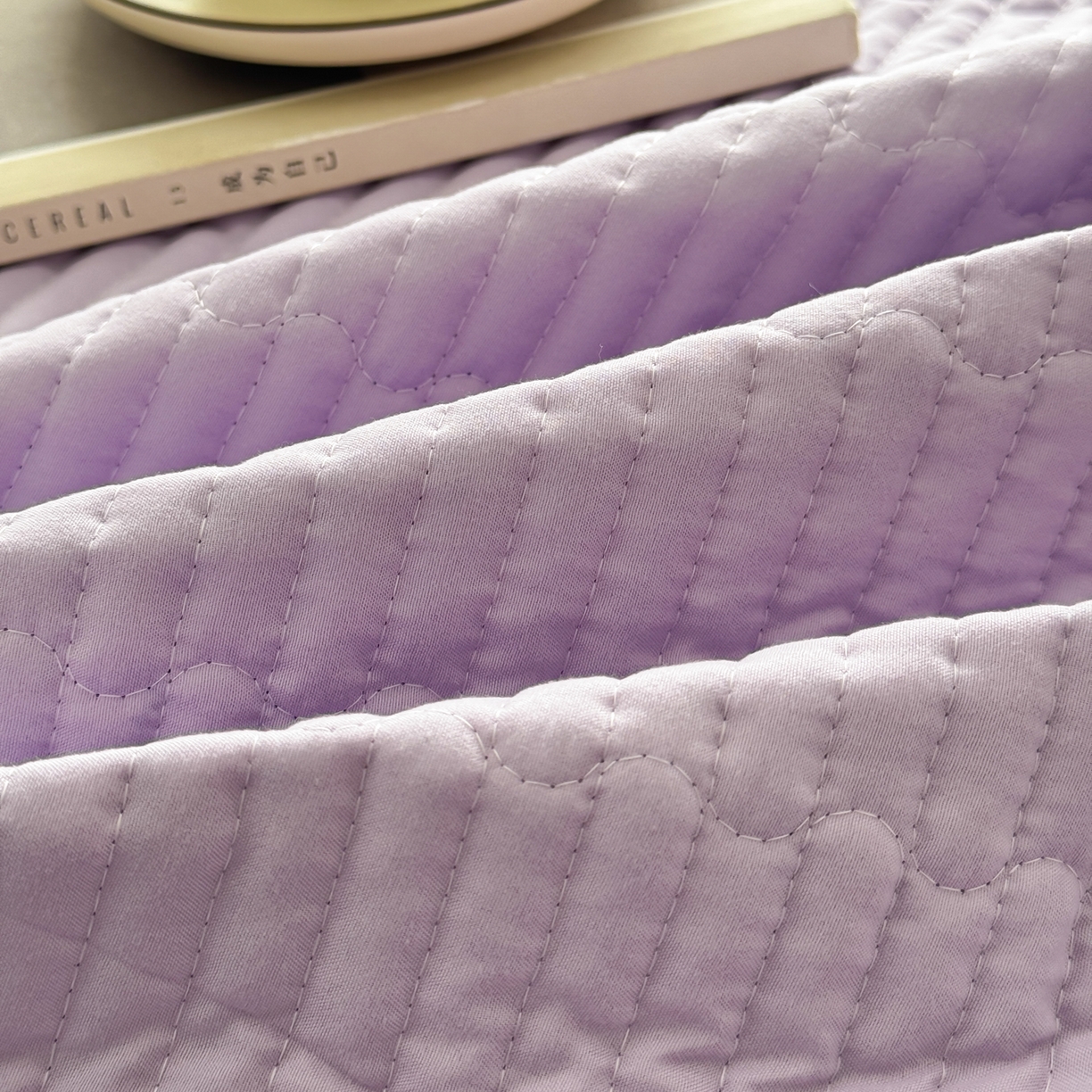 91家纺网 家纺一手货源 找家纺 妮可 2026新款全棉色织水洗棉床盖四件套-伦敦生活系列 伦敦生活-紫韵