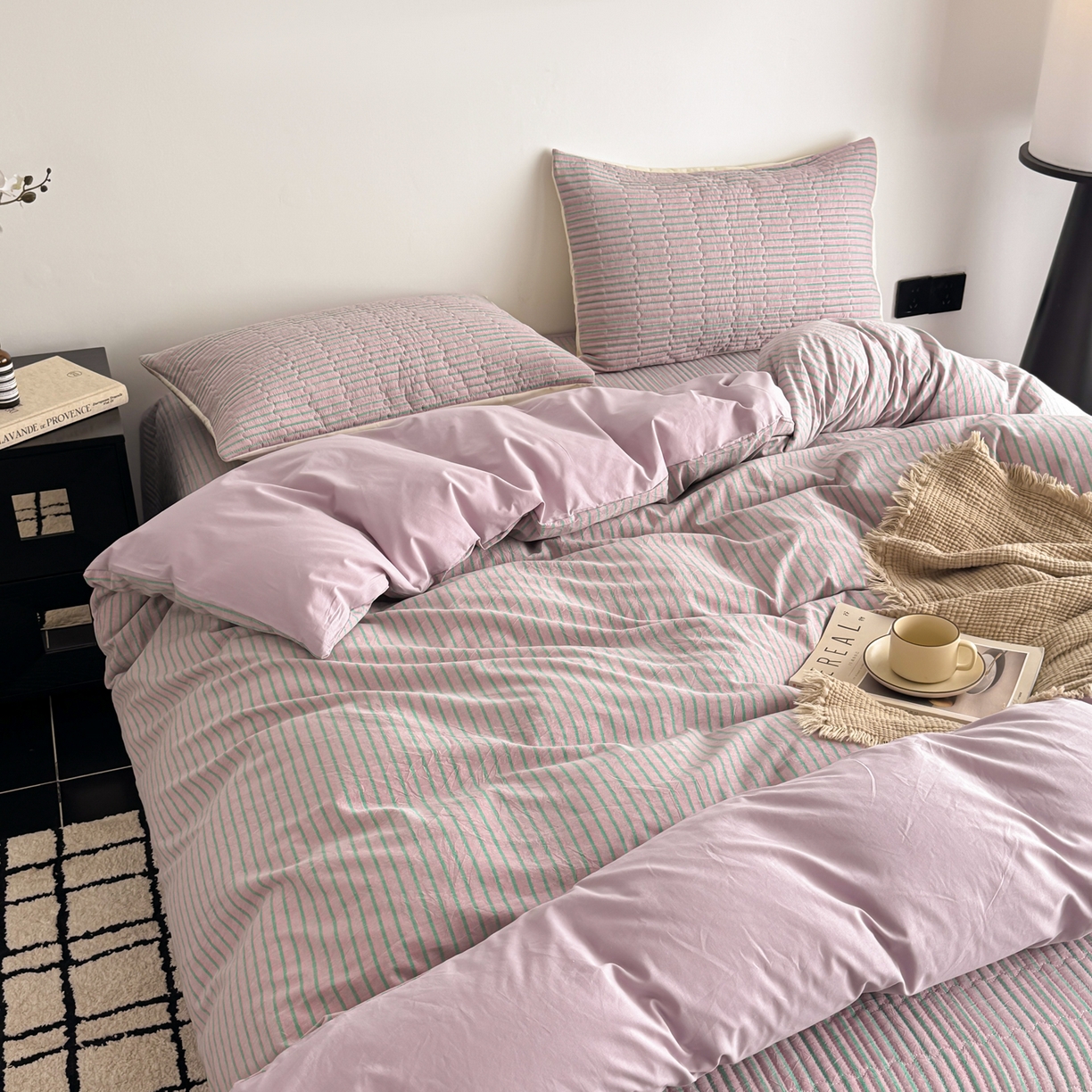 91家纺网 家纺一手货源 找家纺 妮可 2026新款全棉色织水洗棉床盖四件套-伦敦生活系列 伦敦生活-紫韵