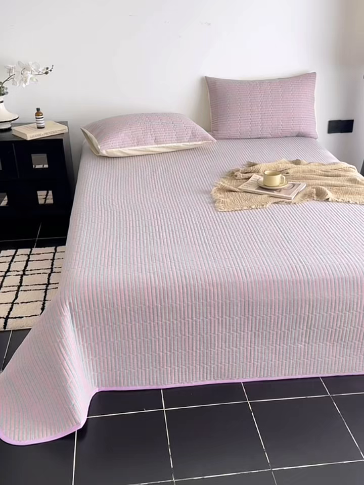 91家纺网 家纺一手货源 找家纺 妮可 2026新款全棉色织水洗棉床盖四件套-伦敦生活系列 伦敦生活-紫韵