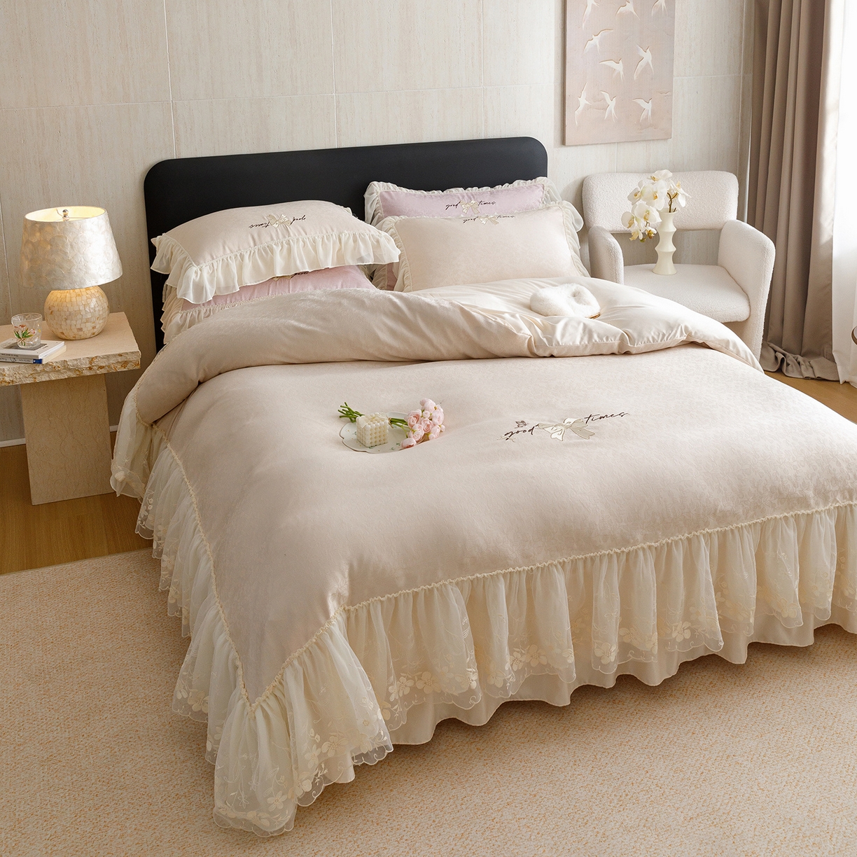 91家纺网 家纺一手货源 找家纺 优贝家纺 2026新款提花冰丝刺绣床盖四件套 蝴蝶结-奶白