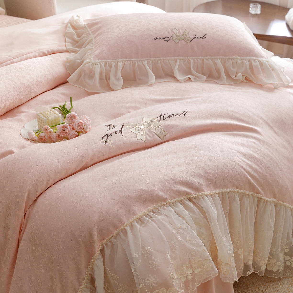 91家纺网 家纺一手货源 找家纺 （总）绒棉世家 2026新款提花冰丝刺绣床盖四件套