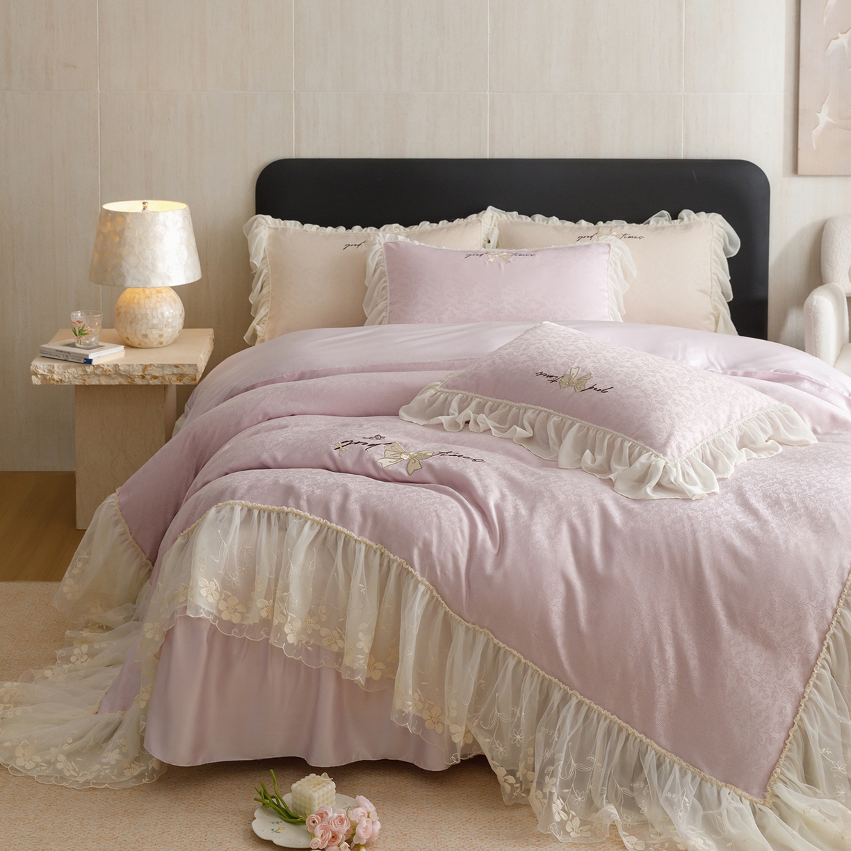 91家纺网 家纺一手货源 找家纺 绒棉世家 2026新款提花冰丝刺绣床盖四件套 蝴蝶结-雅紫