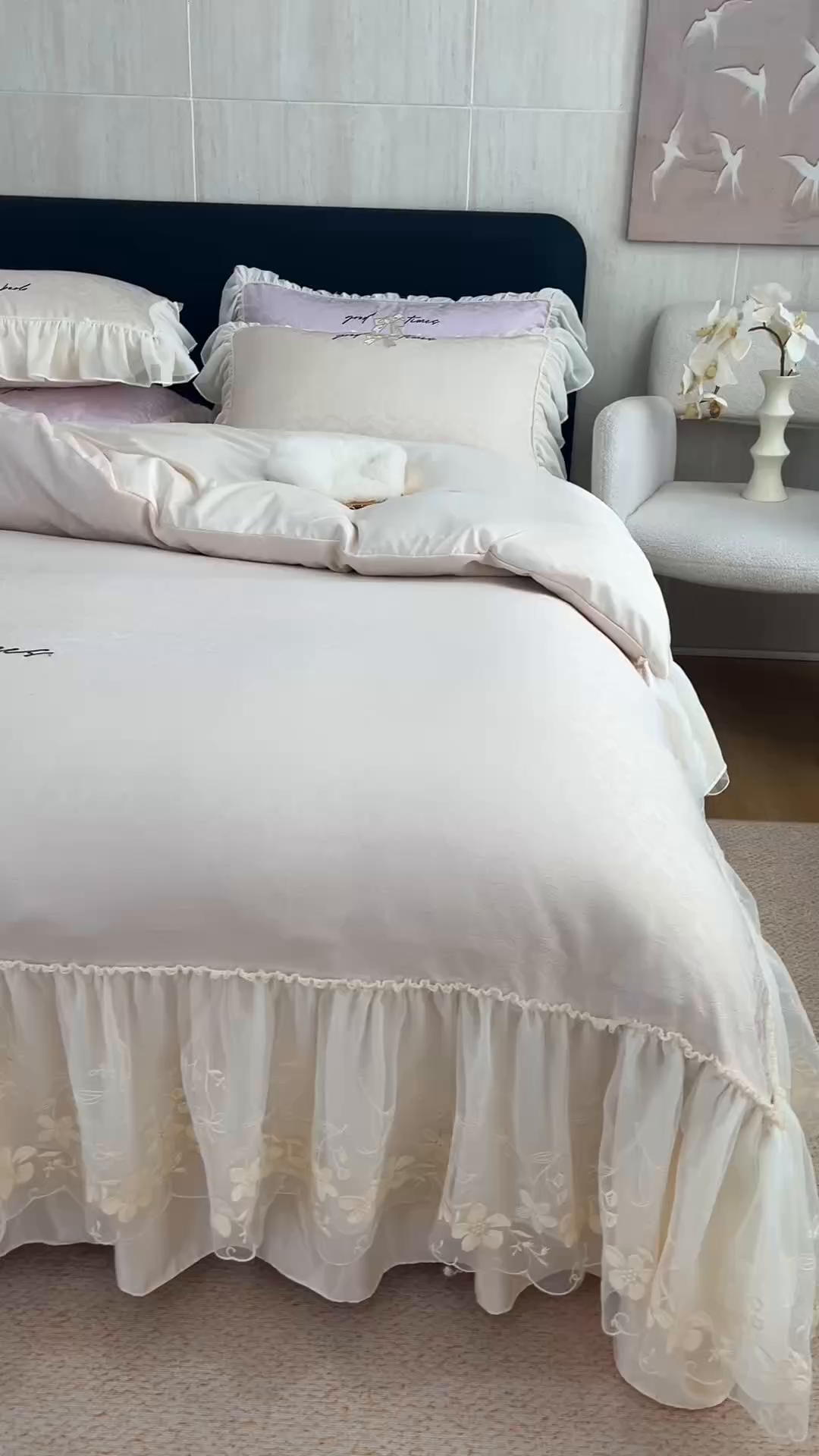 91家纺网 家纺一手货源 找家纺 绒棉世家 2026新款提花冰丝刺绣床盖四件套 蝴蝶结-奶白