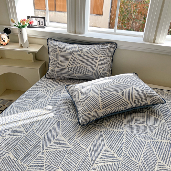 91家纺网 家纺一手货源 找家纺 欧尚 2026新款泡芙纱三角针床盖夏被四件套 浅川纹