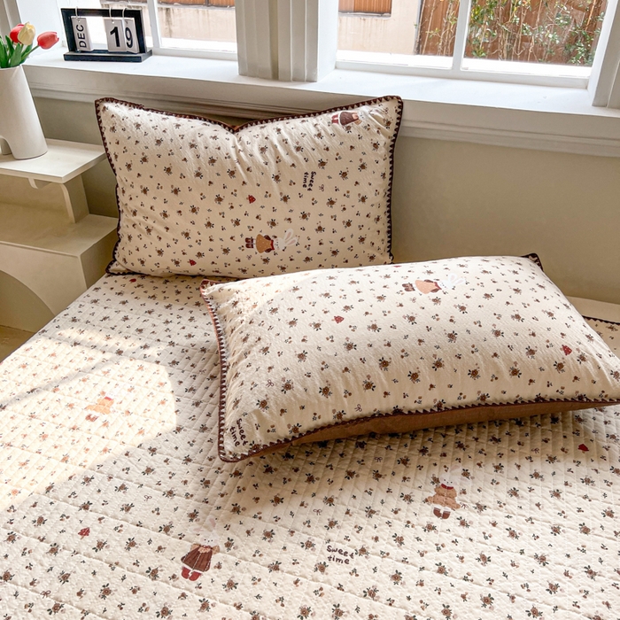 91家纺网 家纺一手货源 找家纺 欧尚 2026新款泡芙纱三角针床盖夏被四件套 田园兔