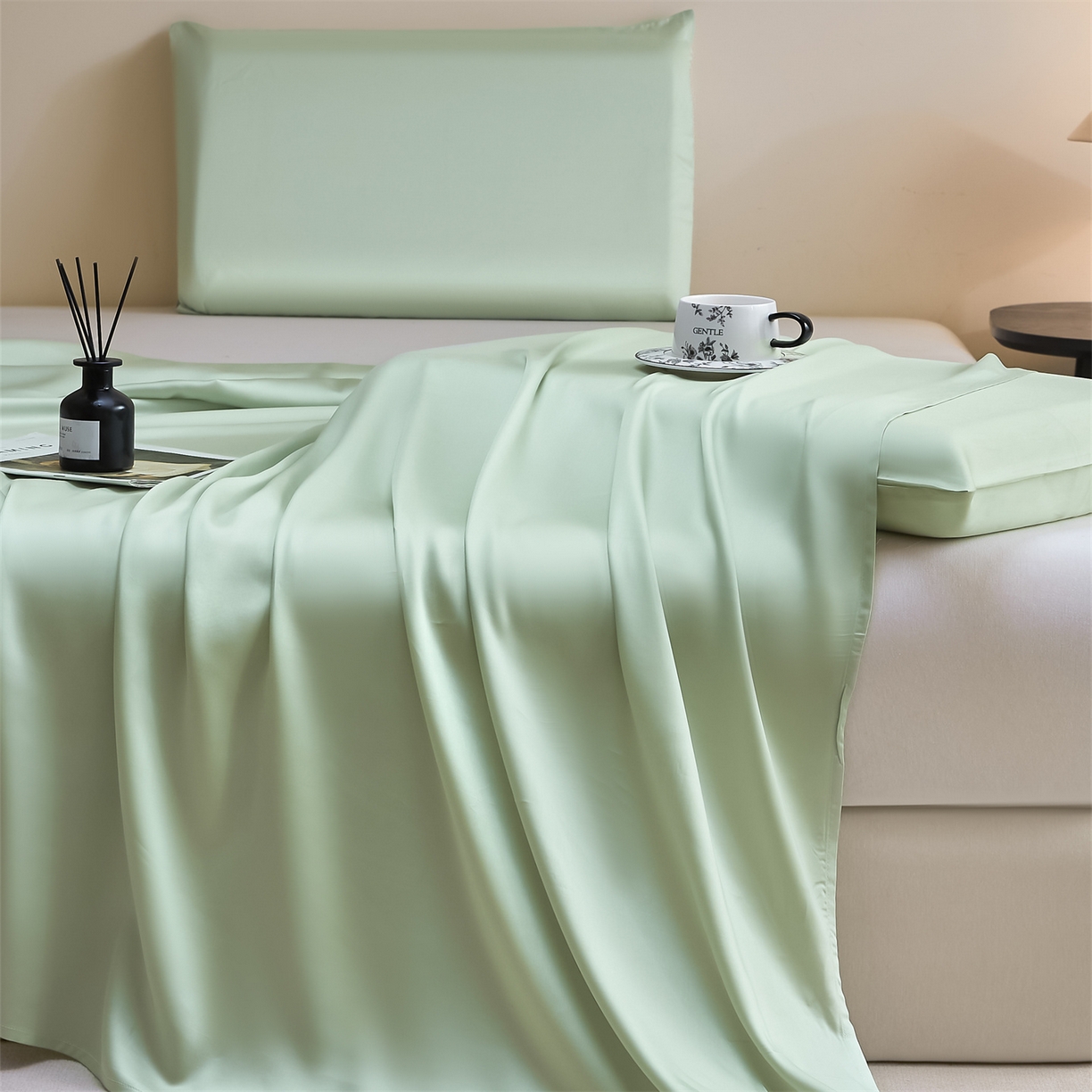 91家纺网 家纺一手货源 找家纺 DC 2026新款莱赛尔天丝纯色单品床单 亚丁绿