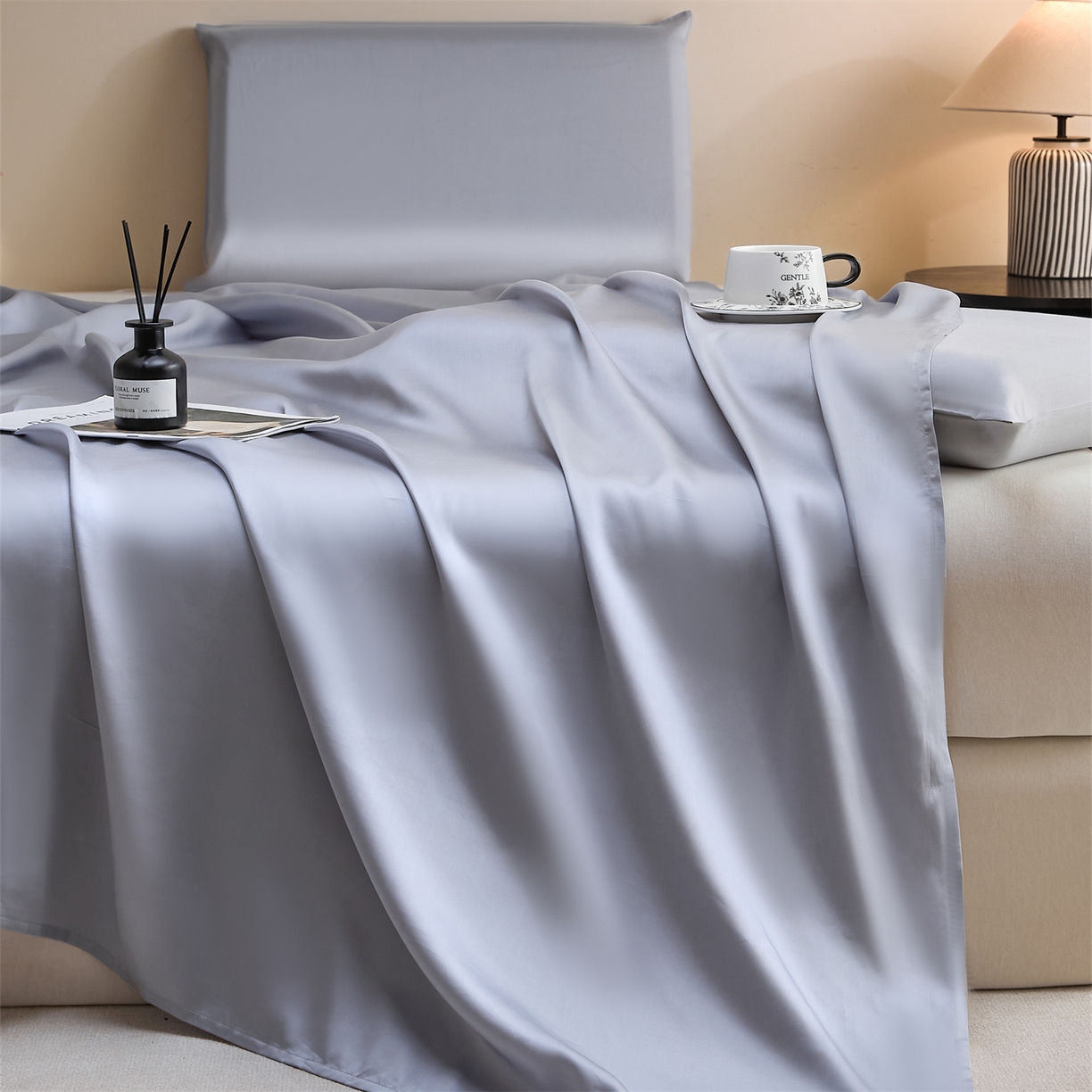 91家纺网 家纺一手货源 找家纺 DC 2026新款莱赛尔天丝纯色单品床单 极光蓝