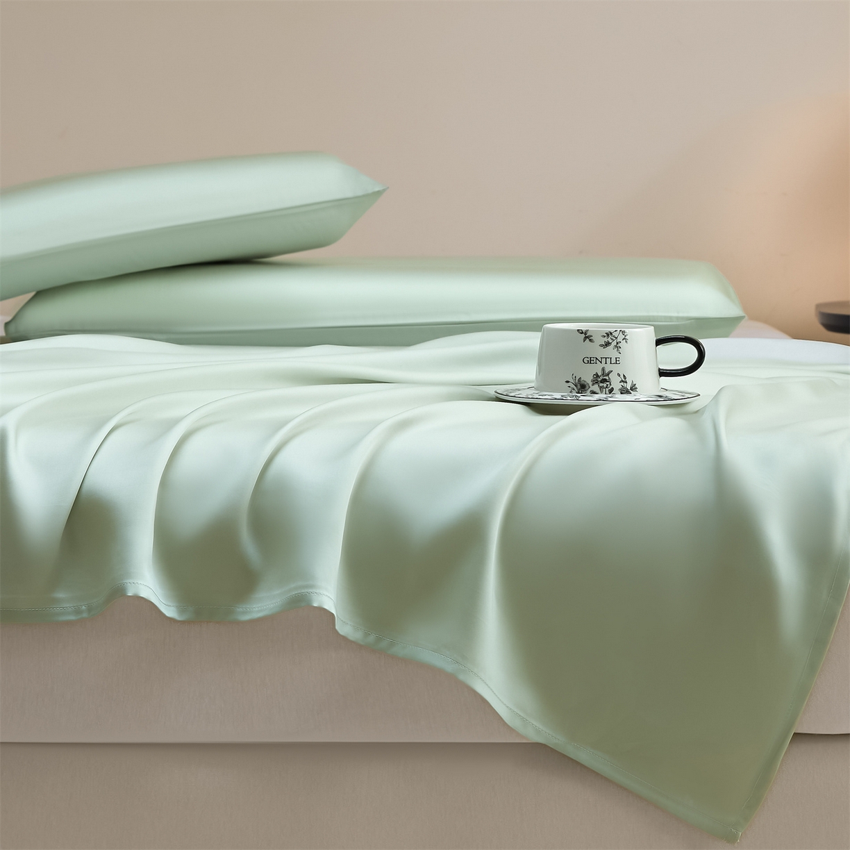 91家纺网 家纺一手货源 找家纺 DC 2026新款莱赛尔天丝纯色单品床单 亚丁绿