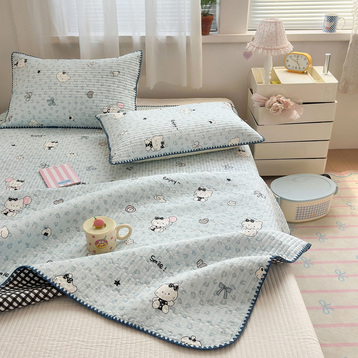 91家纺网 家纺一手货源 找家纺 妮可 2026新款贝壳边双面全棉床盖四件套 豹纹猫咪