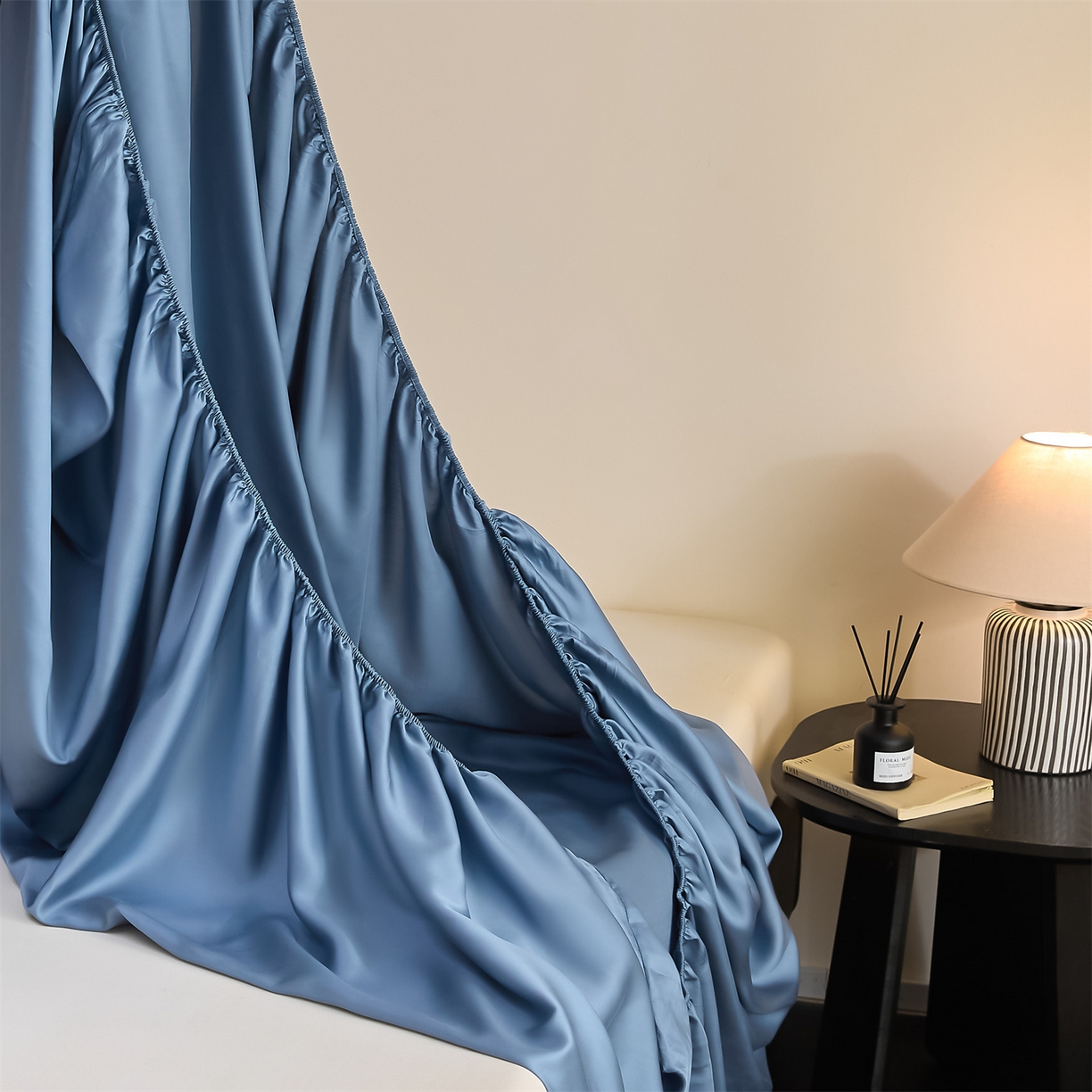 91家纺网 家纺一手货源 找家纺 DC 2026新款莱赛尔天丝纯色单品床笠 梵高蓝