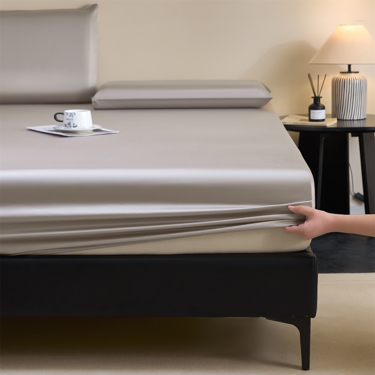 91家纺网 家纺一手货源 找家纺 DC 2026新款莱赛尔天丝纯色单品床笠 椰子灰