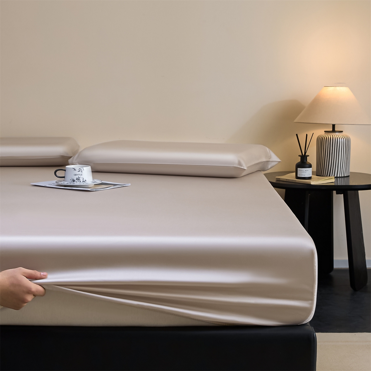 91家纺网 家纺一手货源 找家纺 DC 2026新款莱赛尔天丝纯色单品床笠 流沙灰