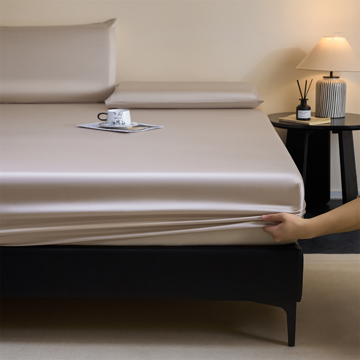 91家纺网 家纺一手货源 找家纺 DC 2026新款莱赛尔天丝纯色单品床笠 流沙灰